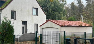 Reihenendhaus mit Garage und Gartenhaus