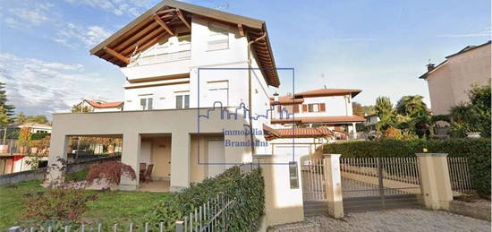 Villa unifamiliare, ottimo stato, 250 m², Morazzone