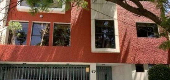 Casa en Venta en Lomas de Tarango