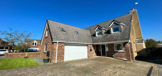 5 bedroom detached house for sale