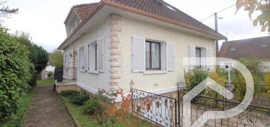 Maison 8 pièces 145 m²