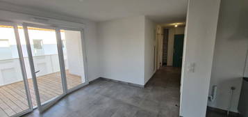 Appartement T3 proche metro B 3 cocus