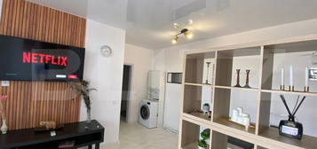 Apartament de 2 camere, Curte, Ac, Centrala, Parcare, Zona Magnolia