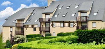 APPARTEMENT T2 AVEC BALCON SUD DANS UNE RESIDENCE AVEC PISCINE