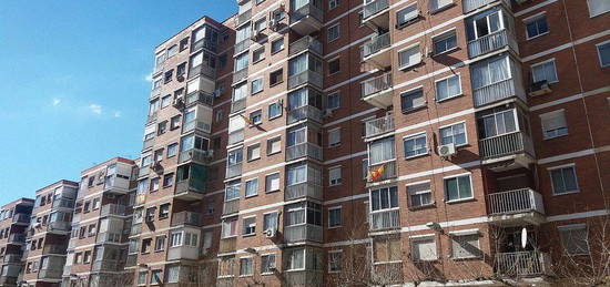 Piso en avenida De San Juan de la Peña, Salvador Allende, Zaragoza