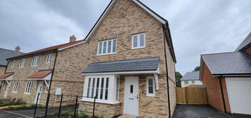 3 bedroom detached house