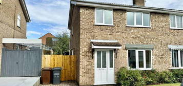 3 bedroom semi-detached house for sale