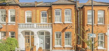 Maisonette for sale in Hambalt Road, London SW4