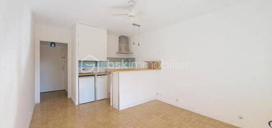 Studio 1 pièce 21 m²