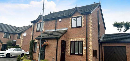 Semi-detached house to rent in Idle Court, Bawtry, Doncaster DN10