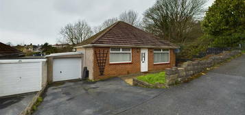 3 bedroom link detached house for sale