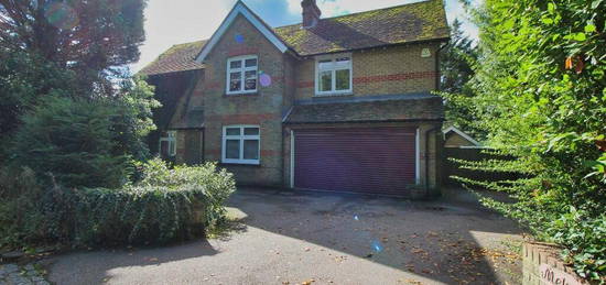 5 bedroom detached house for sale