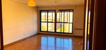 Piso en venta en calle Manuel Silvela, 8