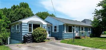 14 Dover Point Road, Dover, NH 03820
