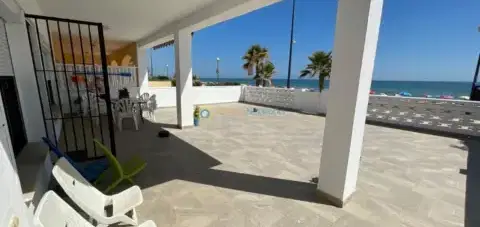 Chalet en 1A Linea de Playa