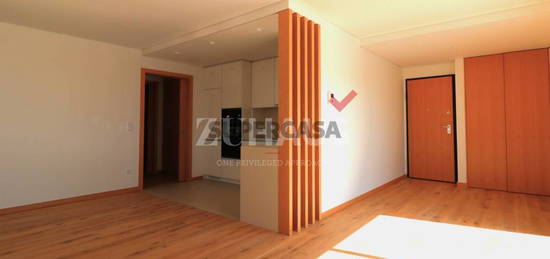 Apartamento T1 pronto a habitar com terraço, arrumo e lugar de garagem, no centro de Aveiro