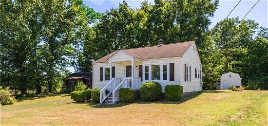 605 Overby St, Eden, NC 27288