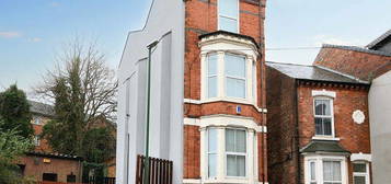 Detached house to rent in Lake Street, Nottingham NG7