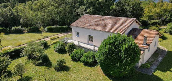 Maison de 85m² sur un terrain de 1160 m² à JAUJAC