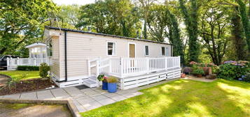 Mobile/park home for sale in Seabreeze, Shorefield Country Park, Downton, Hampshire SO41