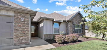 4007 Abbington Ter, Columbia, MO 65203