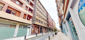 Piso en venta en Ramón y Cajal Etorbidea, San Pedro de Deusto - La Ribera