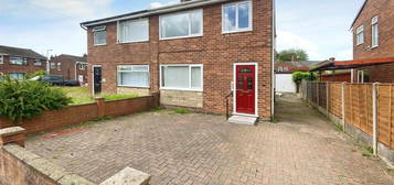 3 bed semi-detached house for sale