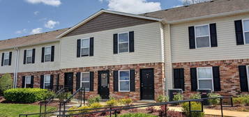 River Retreat Apartments, Madison, TN 37115