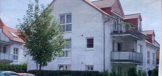 Geschmackvolle 3-Raum-DG-Wohnung mit Balkon und EBK in Hochheim am Main