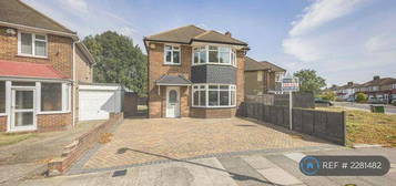 3 bedroom detached house