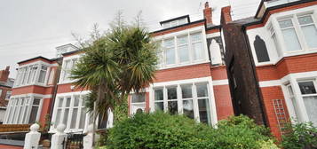 5 bedroom semi-detached house for sale