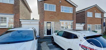 3 bedroom link detached house for sale