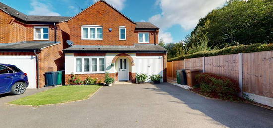 4 bedroom detached house to rent