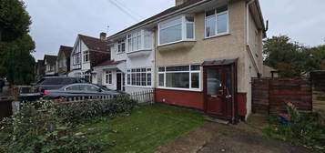 3 bedroom semi-detached house to rent