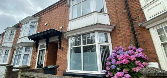 5 bedroom terraced house