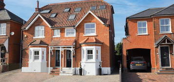 4 bed semi-detached house for sale