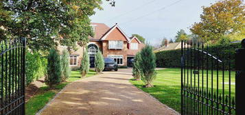 6 bedroom detached house for sale