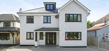 5 bedroom detached house