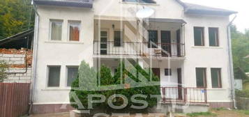 Duplex de vanzare 5 camere 119 mp in Statiunea Moneasa