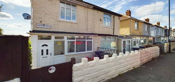 2 bed semi-detached house for sale