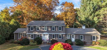 46 Northfield Rd, Longmeadow, MA 01106