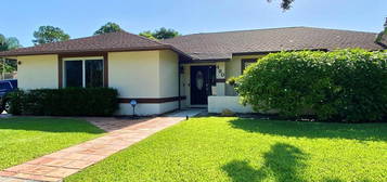 480 Azure Ave, Wellington, FL 33414