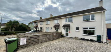 3 bed semi-detached house for sale