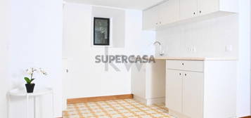 Apartamento T2 totalmente remodelado no centro histórico de Lisboa