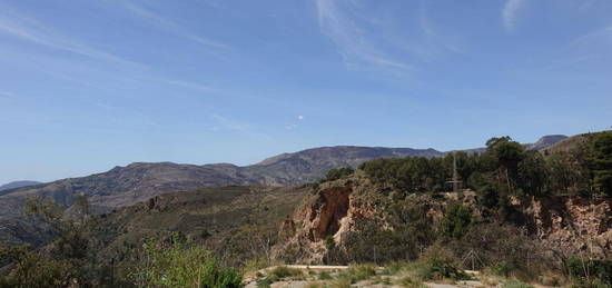 Piso de alquiler en Lanjarón