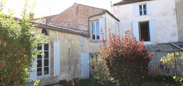 Maison de village 3 étages  à vendre, 6 pièces, 4 chambres, 147 m²