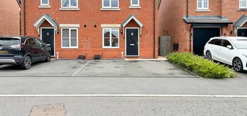 3 bed semi-detached house for sale