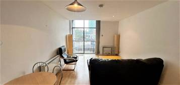 Flat to rent in Deansgate Quay, Manchester M3