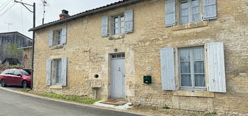 Maison en pierre - Saint Martin De Bernegoue