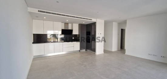 Apartamento T2 com garagem em box, Lagos, Algarve, Portugal